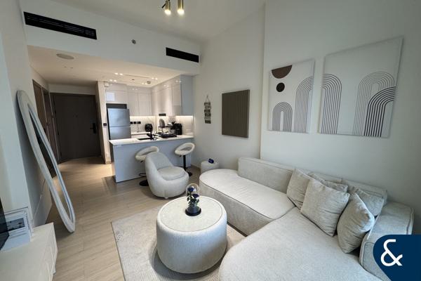 Modern 1BR | Furnished | Built in Appliances